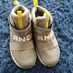 Kids Basketball shoes